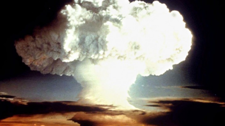 Přijetí smlouvy o zákazu jaderných zbraní