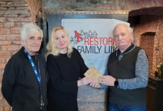 Synovci jsme předali deník jeho strýce vězněného v Osvětimi