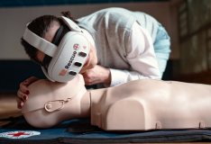 Trénink první pomoci s virtuální realitou do škol