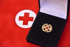 Zlaté kříže 1. třídy letos potřetí